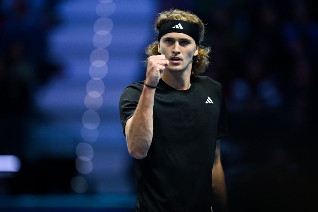 Alexander Zverev besiegte Carlos Alcaraz bei den ATP-World Tour Finals.
