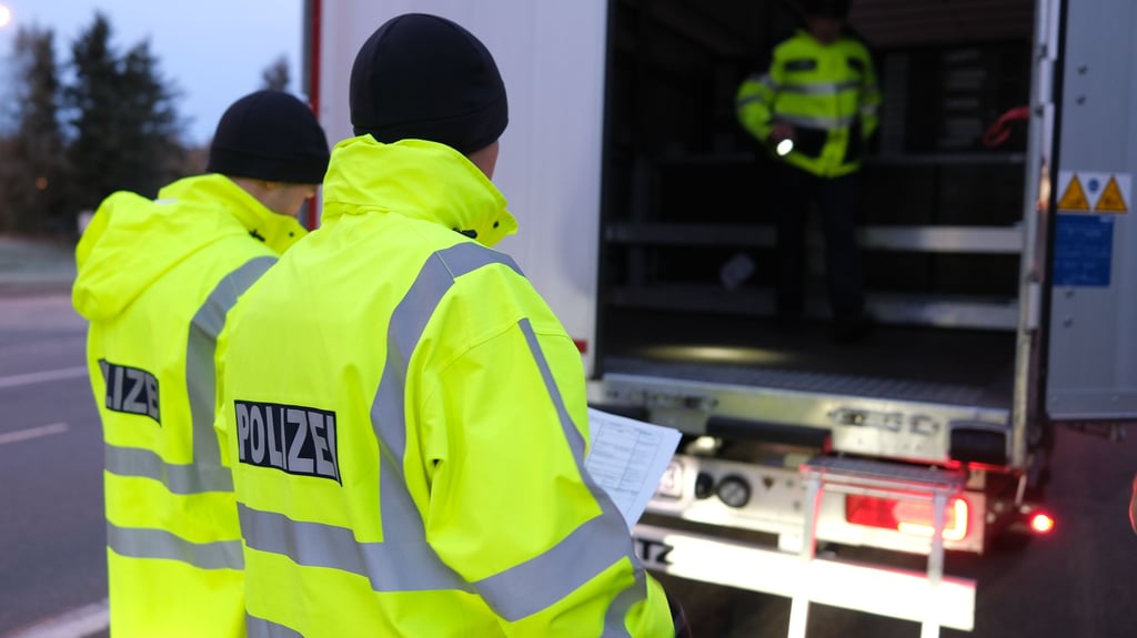 In Nachterstedt im Salzlandkreis wurde ein illegal eingereister Migrant entdeckt, so die Polizei.