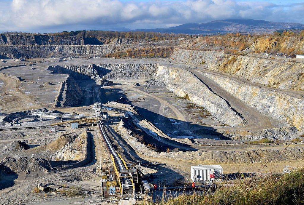 Gigantische Ausmaße hat der Kalkstein-Tagebau südlich von Elbingerode heute.