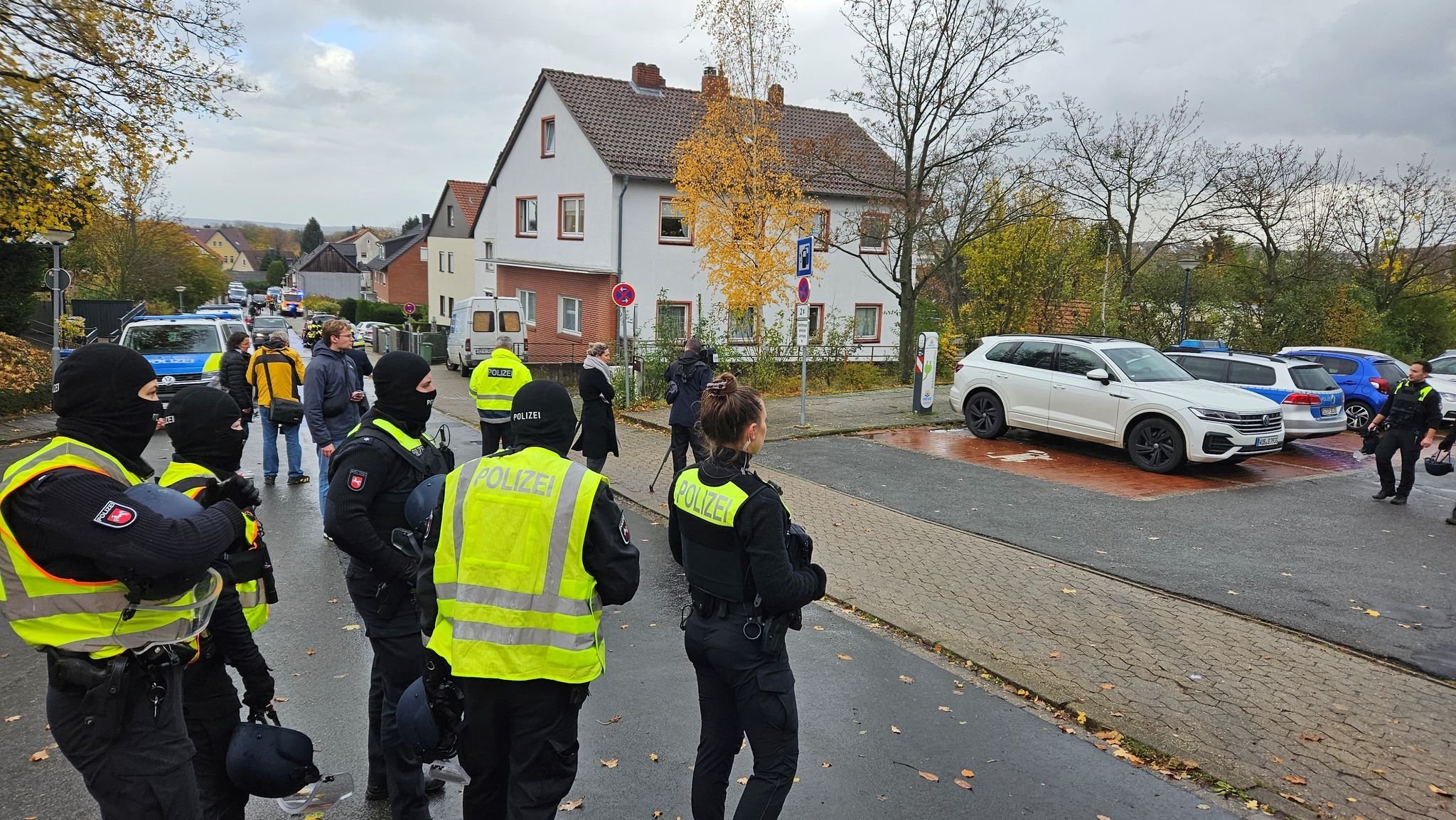 Durchsuchung: Großeinsatz An Schule In Salzgitter: Schüler In Sicherheit