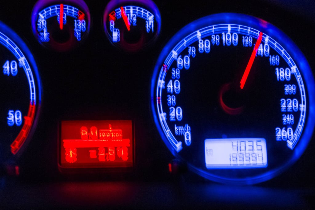 Bei Holzdorf hat sich ein schwerer Unfall unter Alkoholeinfluss ereignet.