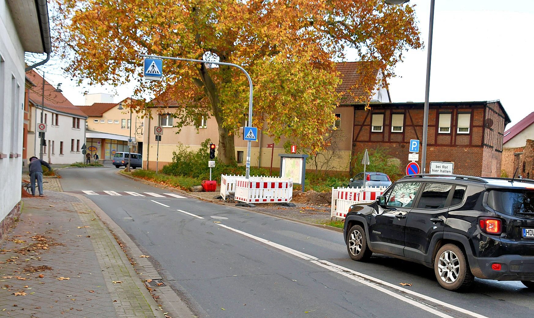 Neue Baustellen-Ampeln In Haldenslebens Innenstadt: Es Wird Eng ...