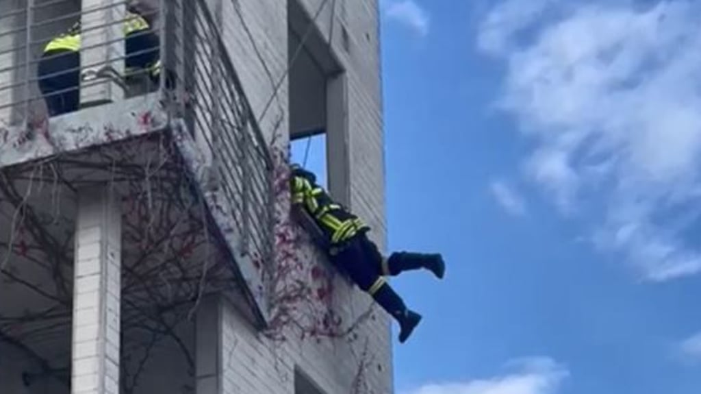 So halsbrecherisch ging es bei der Ausbildung zu, bei der eine 17-jährige Feuerwehrfrau in Stendal verletzt worden sein soll.