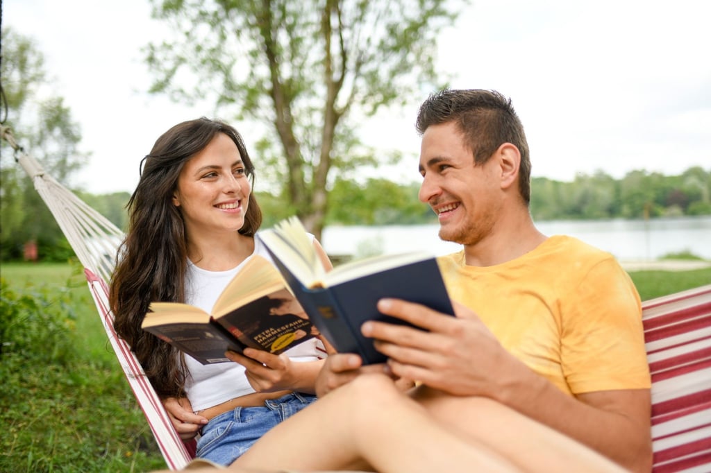 Mehr freie Zeit am Stück: Das klappt, wenn man Urlaubstage rund um Feiertage legt.