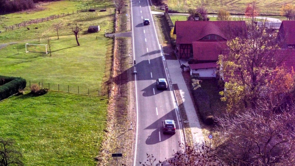 Freigabe A14-Bypass an der Elbe im Kreis Stendal: Die Straße zwischen Seehausen und Geestgottberg (K1020) wurde ausgebaut und wird zur L38 hochgestuft.