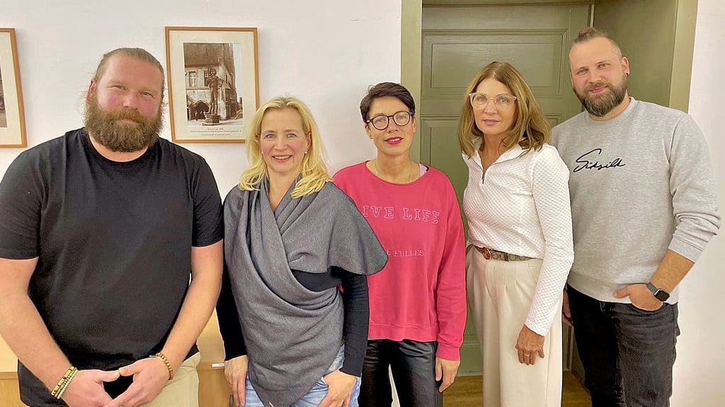 Der Vorstand des Vereins Stadtmarketing (von links): Florian Lühr (Stellvertreter), Yvonne Riesmann (Schatzmeisterin), Annett Noffke (Stellvertreterin), Constanze Tonke (Schriftführerin) und Vorsitzender Martin Mertens.