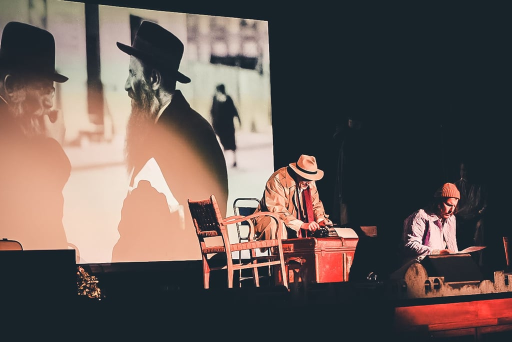 Die Festtage der jüdische Kultur anlässlich der Eröffnung der Neuen Synagoge starten im November 2023. Unter anderem ist eine Theateraufführung von "Weinhebers Koffer" geplant.