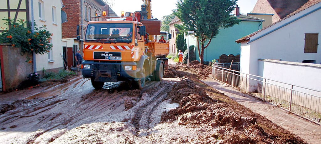 Schlamm in Riestedt, das Bild gab es nach Starkregen schon öfter.