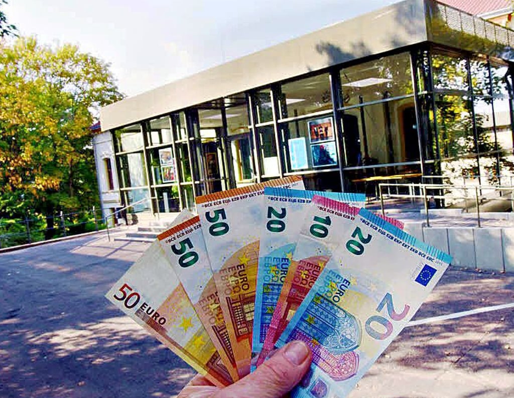 Das Theater wird vom Landkreis, der Stadt und dem Land finanziert.