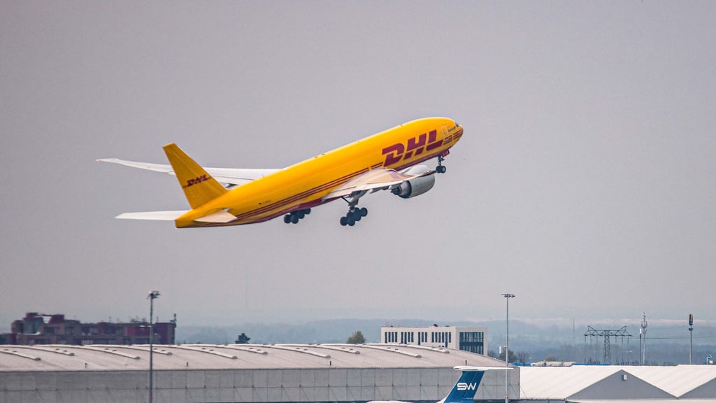 DHL will am Flughafen Leipzig-Halle bald mit größerer Flotte durchstarten, wenn der Ausbau genehmigt wird. Das bedeutet auch mehr Flugverkehr.