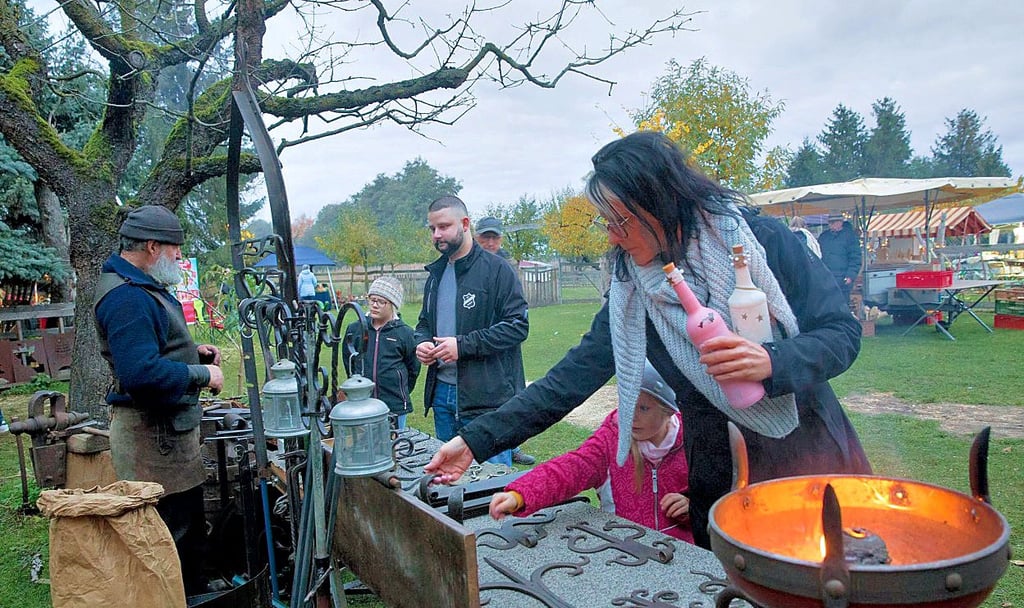 Zu den Attraktionen, die es auf dem Alpakahof zu besichtigen gewesen sind, gehören auch Schmiedearbeiten.