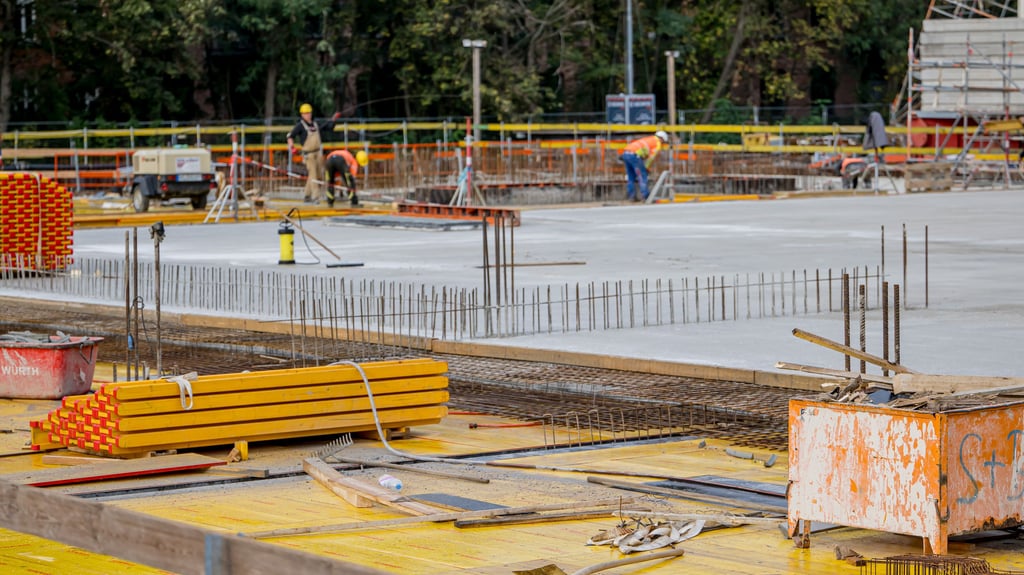 Der Bau der neuen RB-Geschäftsstelle schreitet voran.