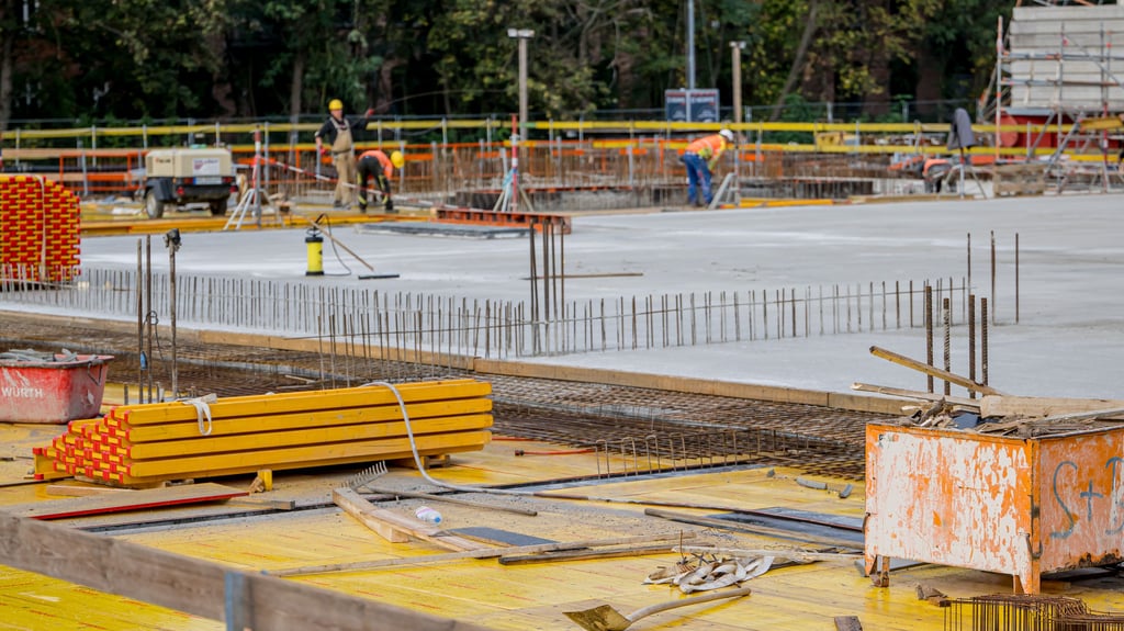 Der Bau der neuen RB-Geschäftsstelle schreitet voran.