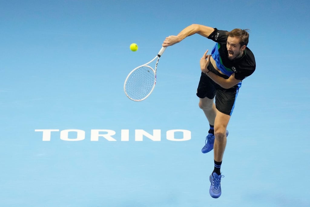 Daniil Medwedew musste sich gegen Wimbledon-Sieger Carlos Alcaraz geschlagen geben.