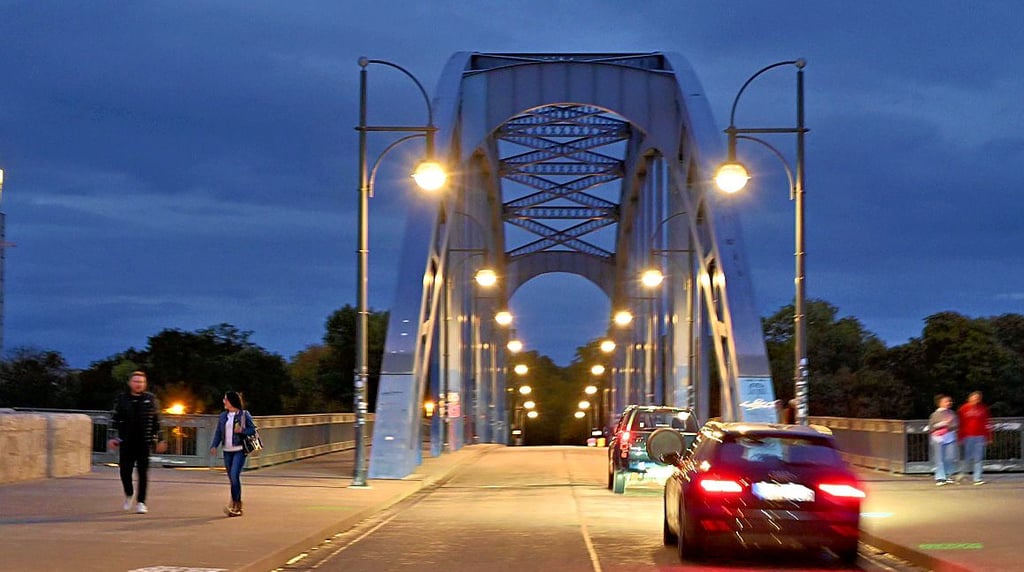 Die Sternbrücke darf während der Arbeiten an der Strombrücke durch den Autoverkehr genutzt werden.