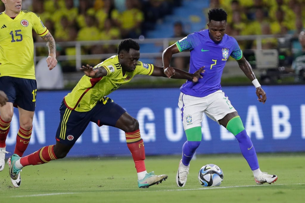 Verletzte sich in der WM-Qualifikation: Vinicius Junior (r).
