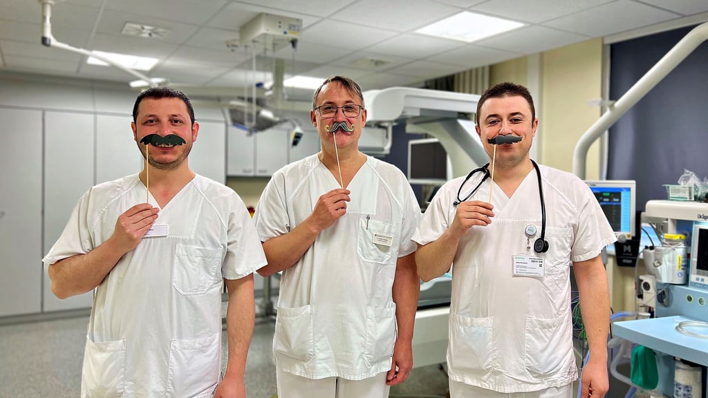 Die Aktion „Movember“ unterstützen auch die Ärzte der Bördeklinik in Neindorf.