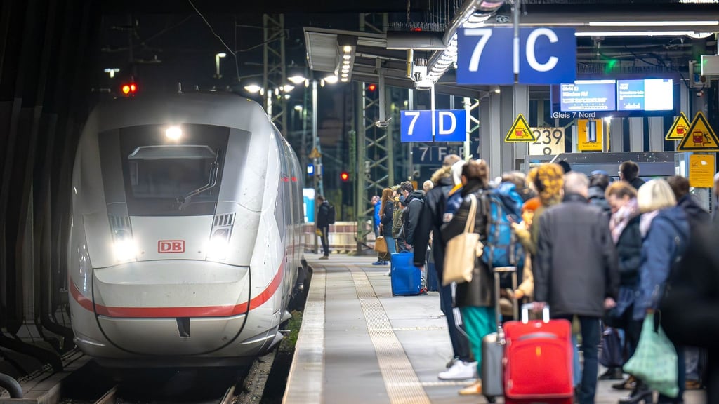 Die bestellten Tickets für eine Bahnfahrt kamen bei der Kundin nie an.