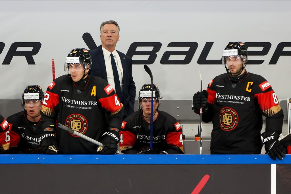 Einige Nationalspieler trugen bereits beim Deutschland Cup einen Halsschutz.