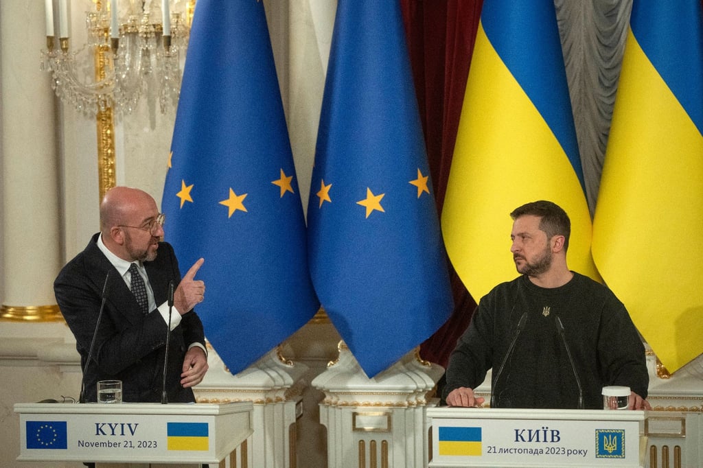 EU-Ratspräsident Charles Michel und der ukrainische Präsident Wolodymyr Selenskyj in Kiew.