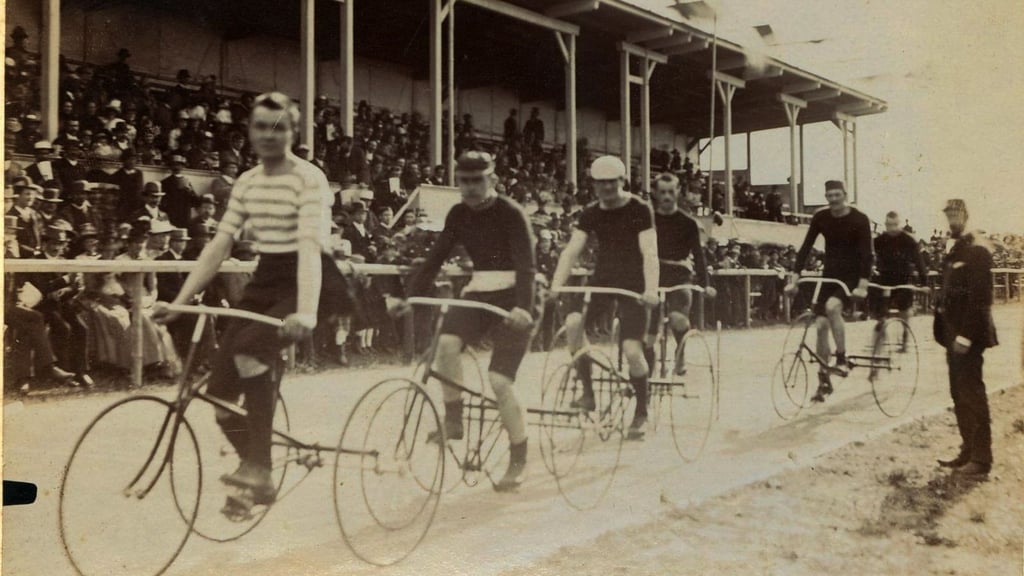 Halles erste Rennbahn in der Merseburger Straße, eröffnet im Jahr 1886 mit einem großen Radrennen