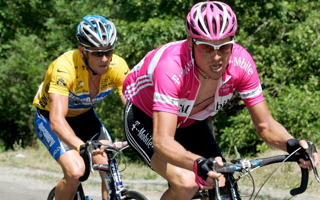 Jan Ullrich (r) und Lance Armstrong.