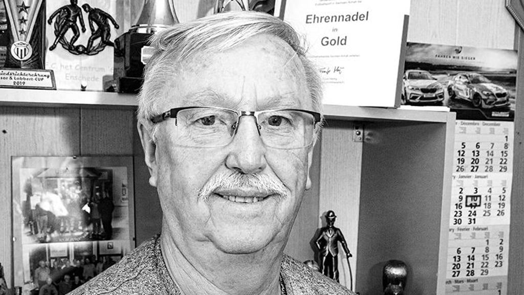 Schiedsrichter Egon Maier ist in dieser Woche gestorben.