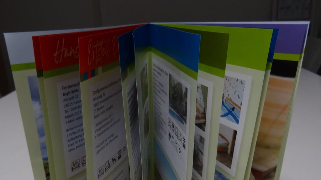 Bilder sagen mehr als Worte, heißt es von der Touristinfo in Seehausen. Entsprechend wird damit im neuen Gastgeberverzeichnis von Stadt und Verbandsgemeinde Seehausen auch nicht gespart.