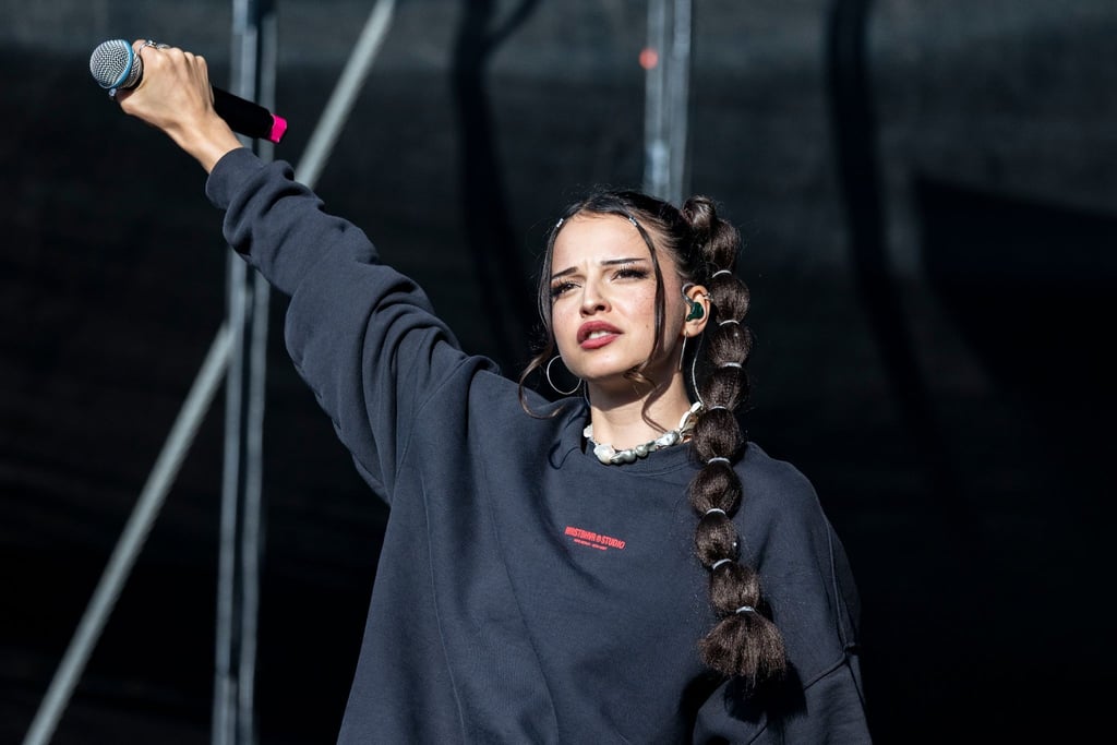 Sängerin Nina Chuba beim Musikfestival Juicy Beats 2023.