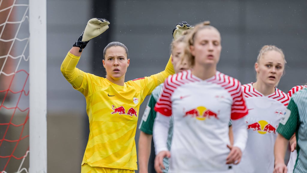 RB Leipzigs Frauen um Keeperin Elvira Herzog sind am Sonntag im DFB-Pokal-Achtelfinale bei 1899 Hoffenheim gefordert.