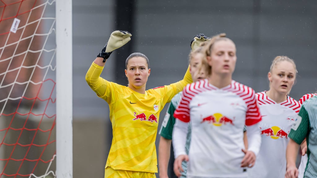 RB Leipzigs Frauen um Keeperin Elvira Herzog sind am Sonntag im DFB-Pokal-Achtelfinale bei 1899 Hoffenheim gefordert.