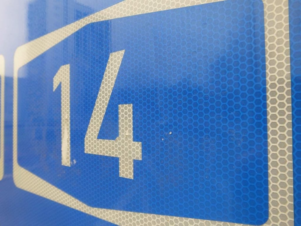 Die Autobahn 14 wird wegen Sanierungen und Markierungsarbeiten zwischen Staßfurt und Calbe erneut zum Teil gesperrt.