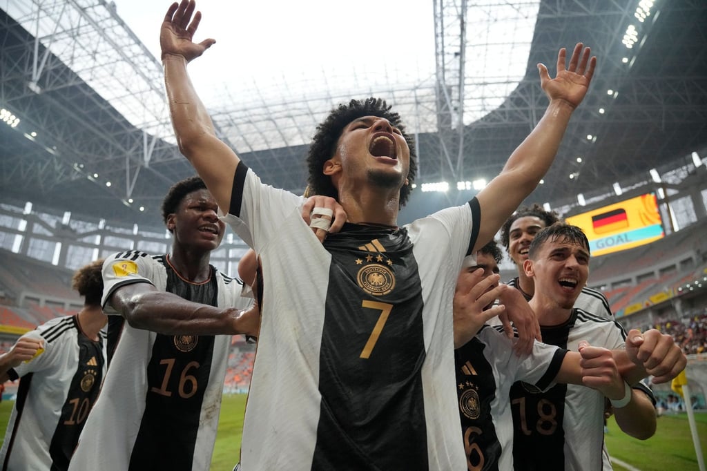 Paris Brunner (M) brachte Deutschlands U17 gegen Spanien auf die Siegerstraße.
