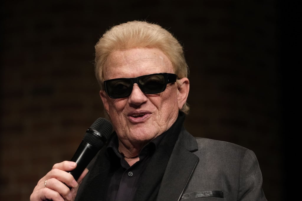 Sänger Heino spricht bei einer Pressekonferenz in der Marienkirche in Dessau-Roßlau.