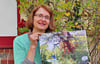 Birgit Rac mit ihrem neuesten Baumkalender. Er ist vor wenigen Wochen erschienen. 