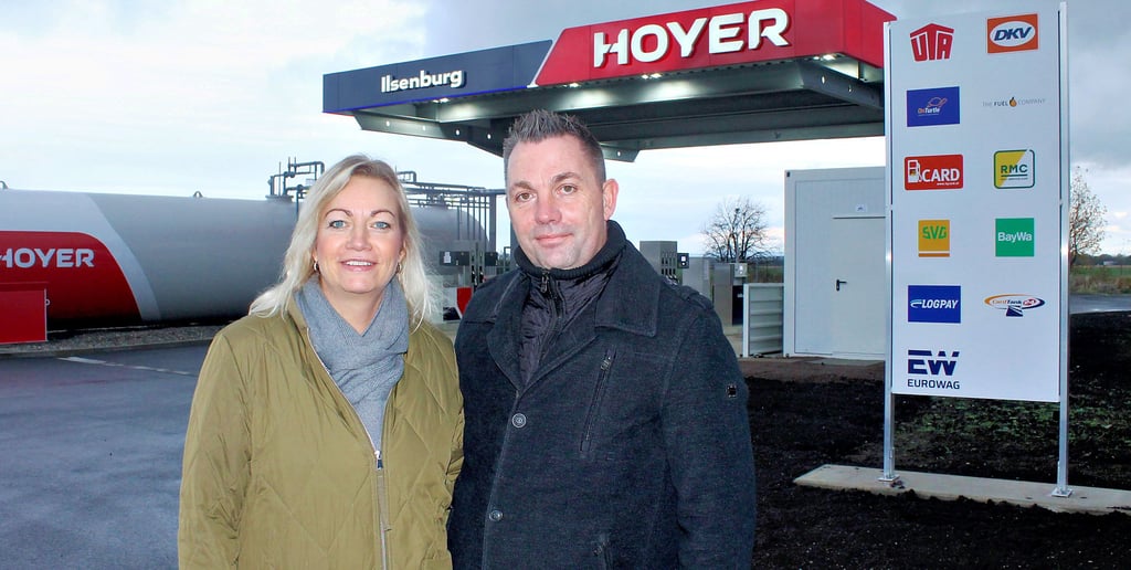 Jeannine und Dennis Stretzel aus Darlingerode haben im Ilsenburger Industriepark eine neue Tankstelle eröffnet.