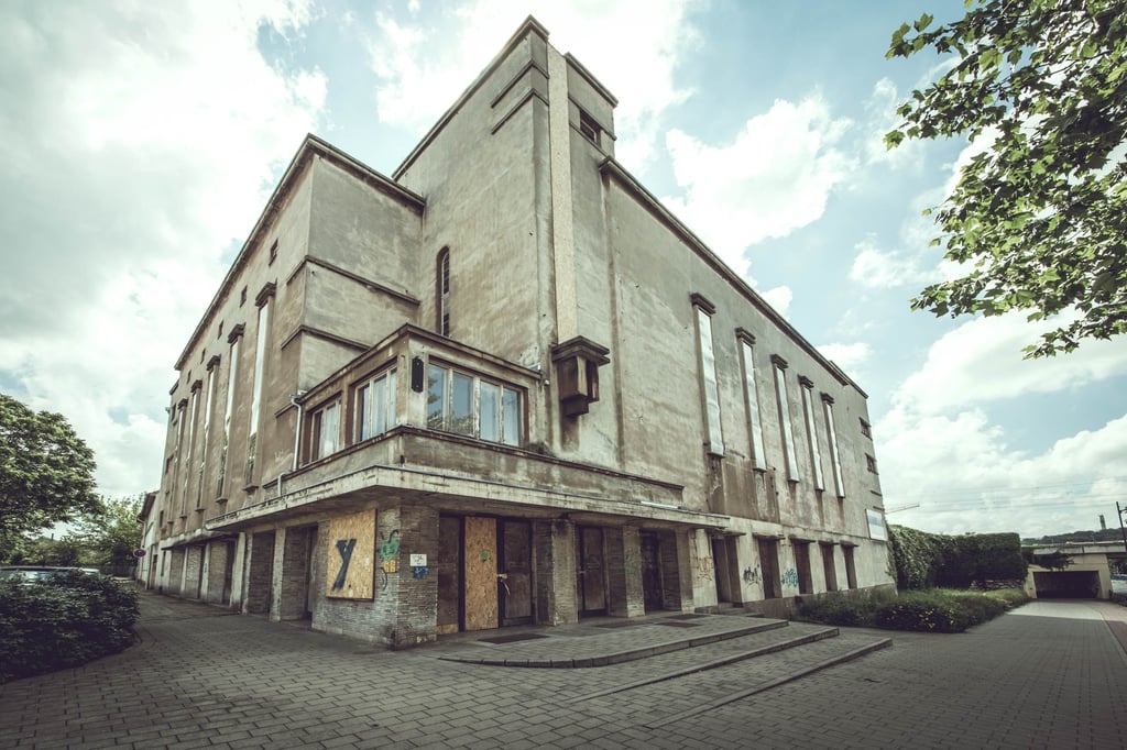 Der „Gloria“-Filmpalast hätte sich auch als Kulisse für die erfolgreiche Serie „Babylon Berlin“ angeboten. Auf die Hauptstadt und nationale Fördertöpfe zählt nun auch die Stadt Weißenfels als Eigentümer der bundesweit einzigartigen Immobilie.