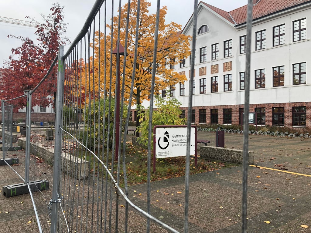 Baustelle Walter-Gropius-Gymnasium: Das Gymnasium soll eine Zukunft haben - wie die aussieht, das steht längst noch nicht fest.
