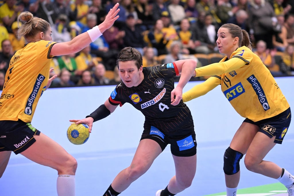 Trifft mit der DHB-Auswahl in der WM-Vorrunde auf Japan: Alina Grijseels (M).