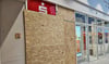 Ein Geldautomat der Sparkasse war am Wochenende im Merseburger Kaufland-Center aufgebrochen worden. 