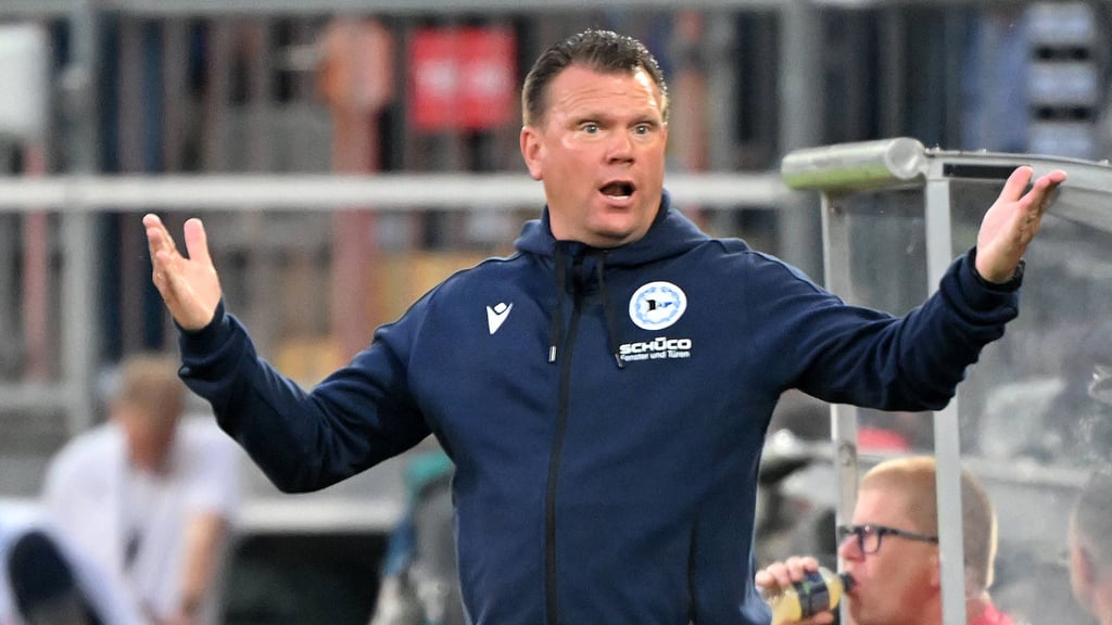 Uwe Koschinats letzte Station als Trainer bei Arminia Bielefeld: Er wird künftig die Geschicke beim VfL Osnabrück leiten.