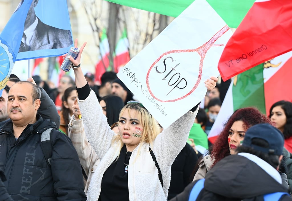 Exil-Iraner während eines Protests in Hamburg (Archivbild).