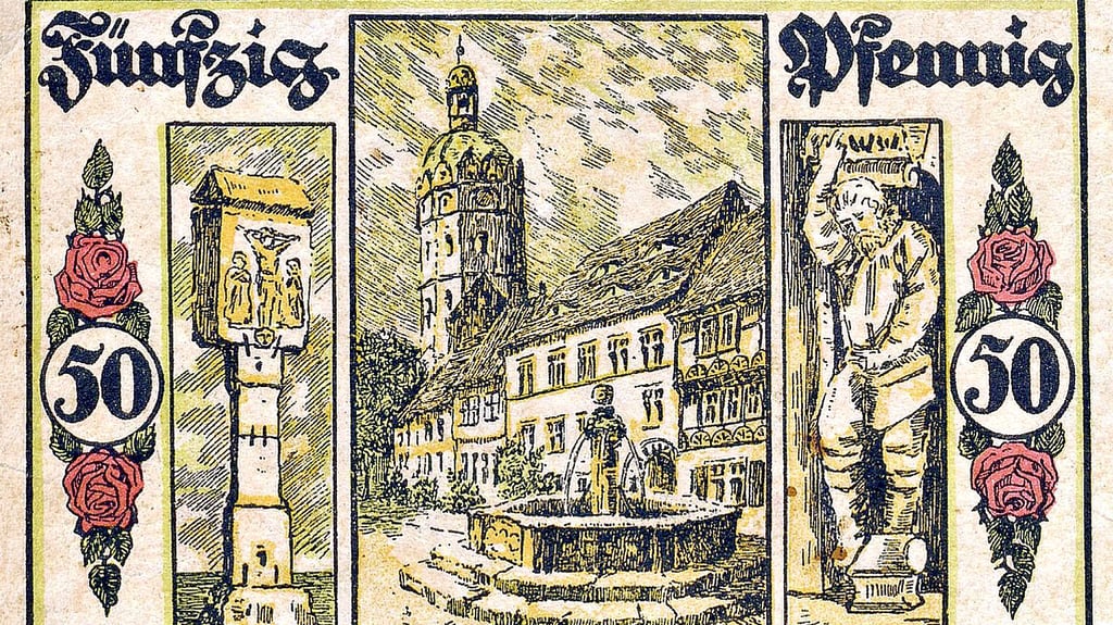 Die zweite Betsäule, deren Reste am Stift Sankt Julian stehen, war wie der Marktbrunnen und auch das Kobermännchen 1921 zur Zeit der Inflation auf einem sogenannten Notgeldschein der Stadt abgebildet.