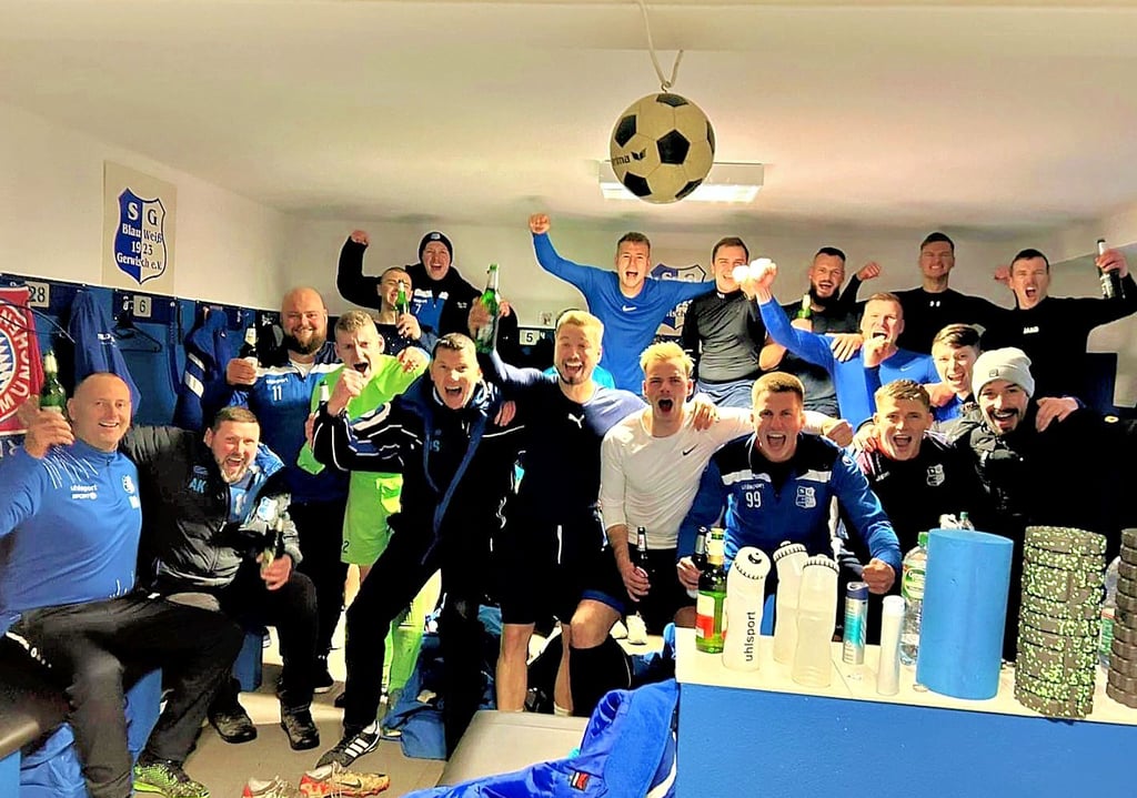 Gerwisch feiert einen Sieg in der Nachspielzeit und den Gewinn der Herbstmeisterschaft.