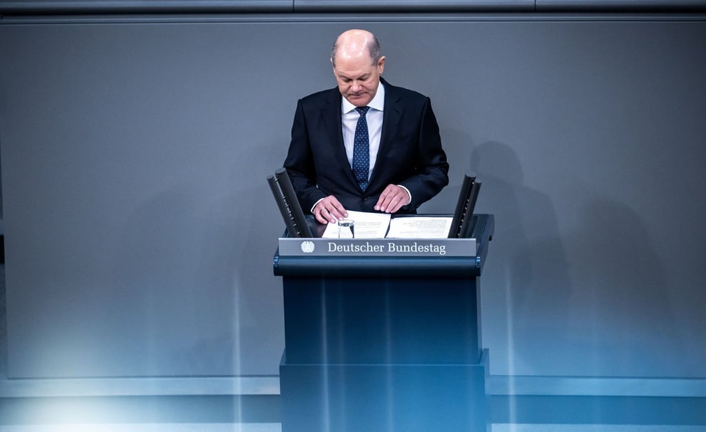 Bundeskanzler Olaf Scholz (SPD) während der Regierungserklärung zur Haushaltslage.