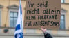 Kundgebung für Israel in München : „Ihr seid nicht allein. Keine Toleranz für Antisemitismus“.