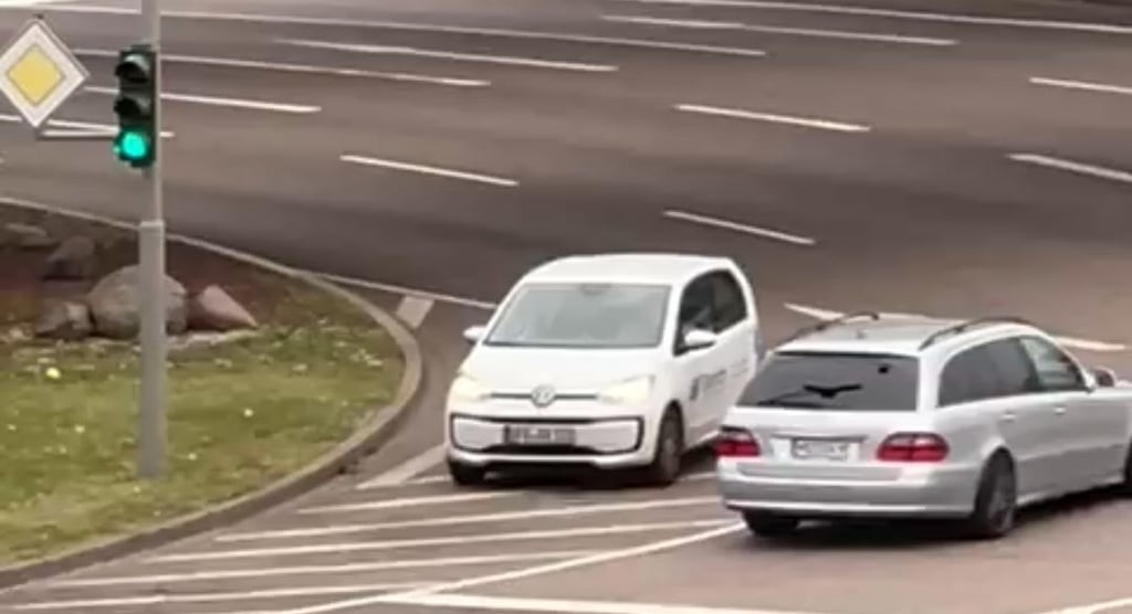 Irrfahrt auf dem Riebeckplatz, ein Unfall passierte nicht.