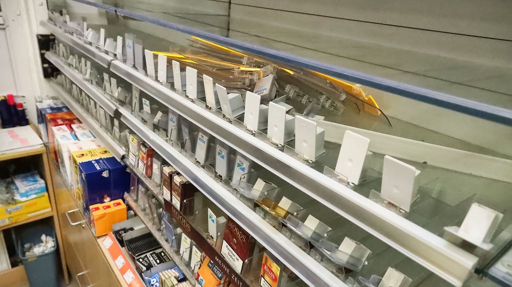 Aus dem Supermarkt wurden Zigaretten gestohlen.