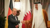 Handelspartner: Bundeskanzler Olaf Scholz und der Emir von Katar im September 2022 in Doha.