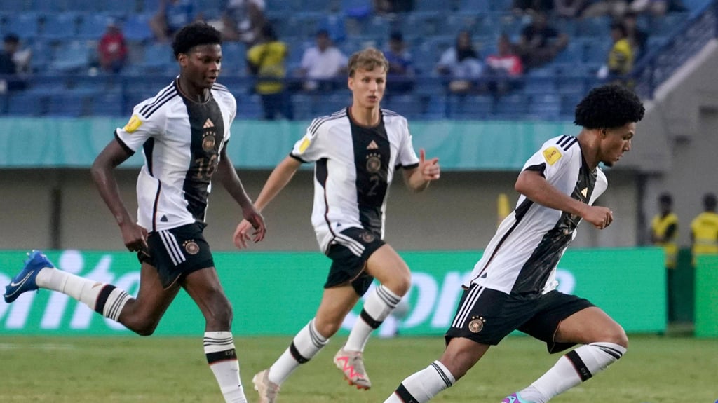 Winners Osawe (l.) und die deutsche U17 stehen im WM-Finale.